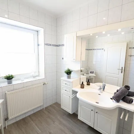 Inselhaus Apartment *